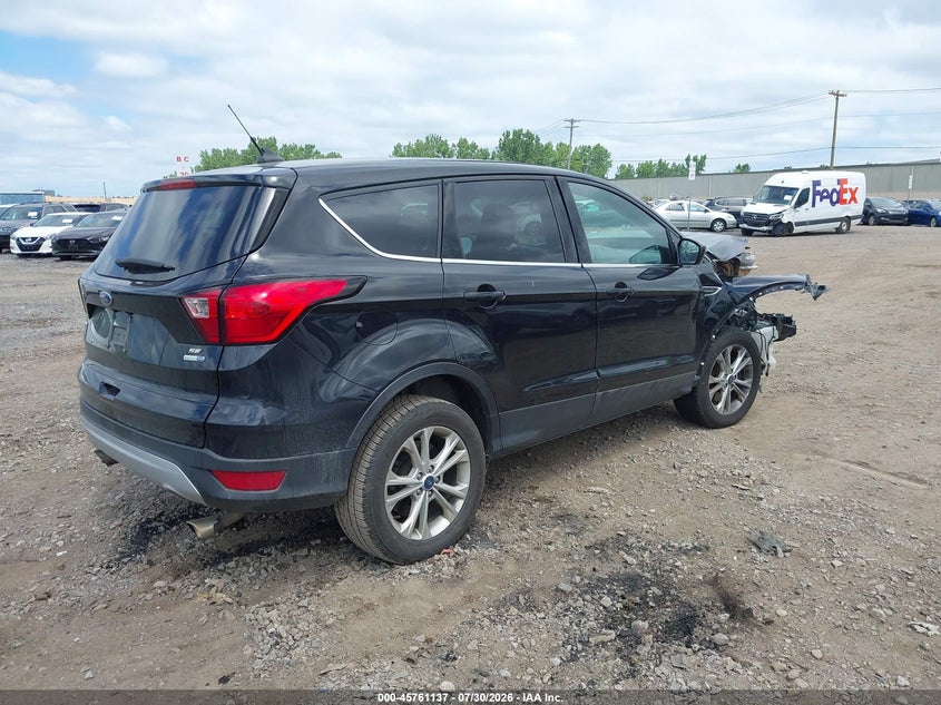 2019 FORD ESCAPE auction photo 4