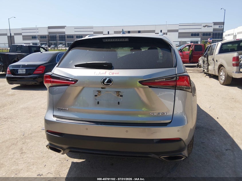 LEXUS NX 300 - zdjęcie 16
