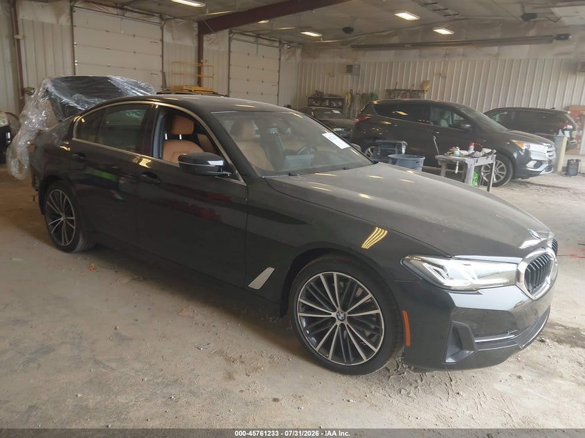 2023 BMW 530 — zdjęcie z aukcji