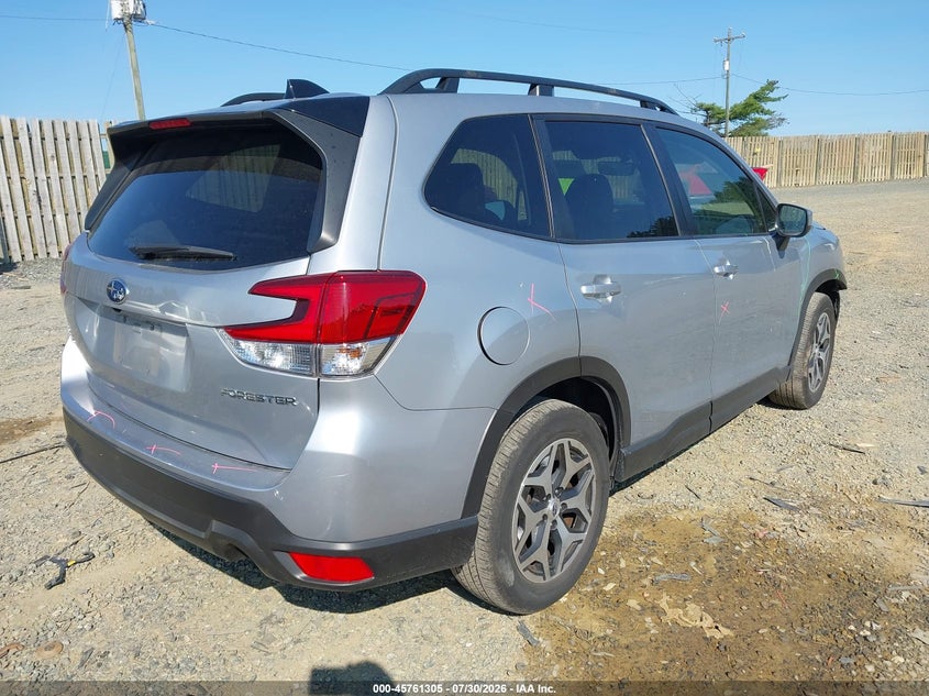 Vin: jf2skadc4rh506962, lot: 46260054, subaru forester premium 20244