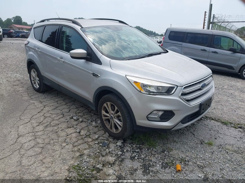 Vin: 1fmcu9gd5jud08561, lot: 46260167, ford escape se 2018 img_1