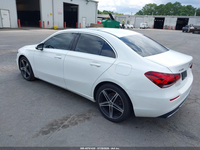 2019 MERCEDES-BENZ A 220 — zdjęcie 3