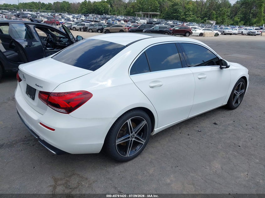 2019 MERCEDES-BENZ A 220 — zdjęcie 4