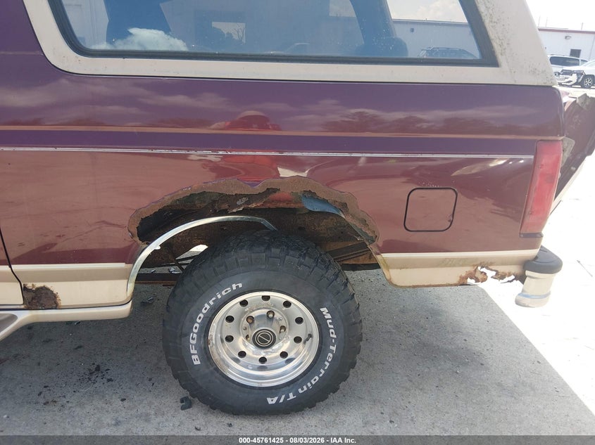 1996 FORD BRONCO auction photo 6