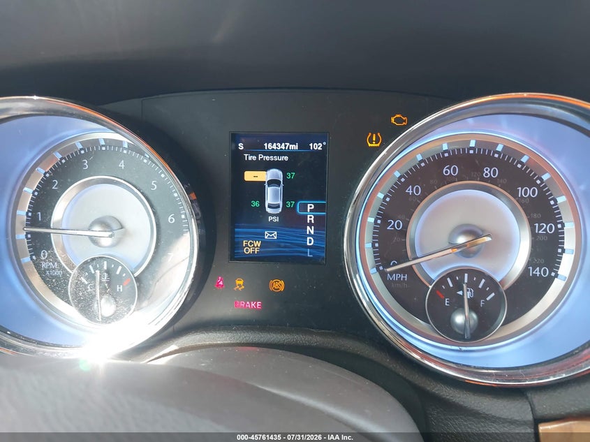2014 CHRYSLER 300C auction photo 7