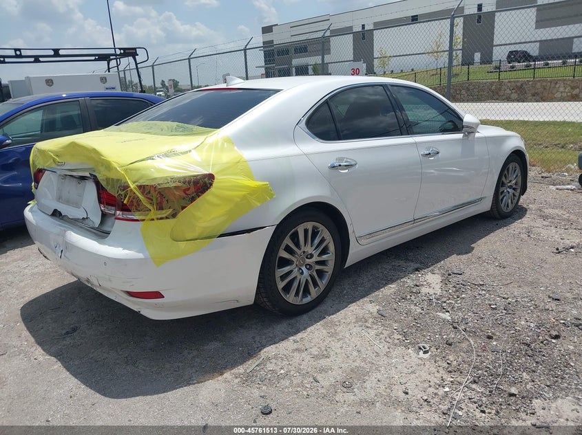 2015 LEXUS LS 460 auction photo 4