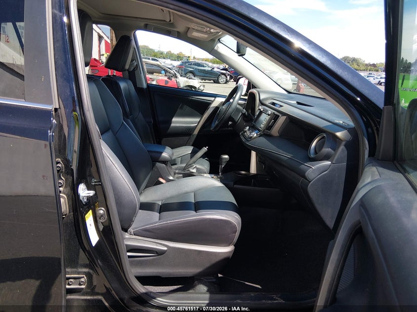 2015 TOYOTA RAV4 auction photo 5