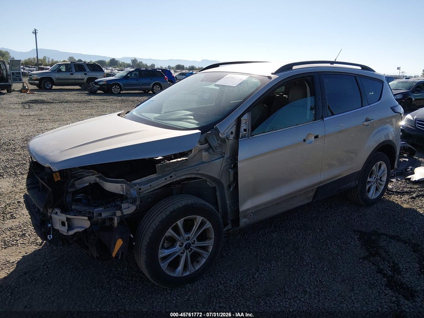 Vin: 1fmcu9hd9juc37914, lot: 46260521, ford escape sel 20182