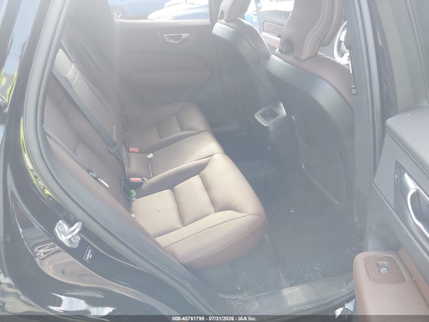 VOLVO XC60 - zdjecie 8