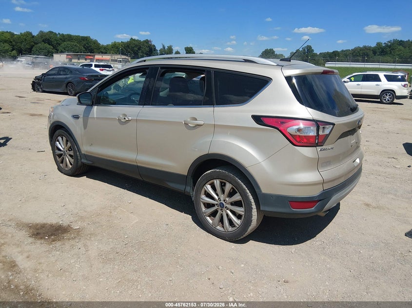Vin: 1fmcu0jd3huc89815, lot: 46260902, ford escape titanium 20173