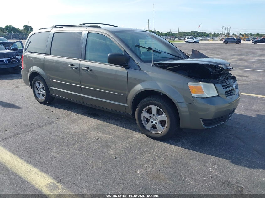 Vin: 2d4rn3d1xar389530, lot: 46260931, dodge grand caravan hero 2010 img_1