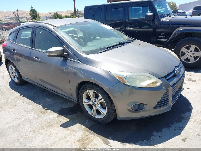 Vin: 1fadp3k25dl319627, lot: 46261003, ford focus se 2013 img_1