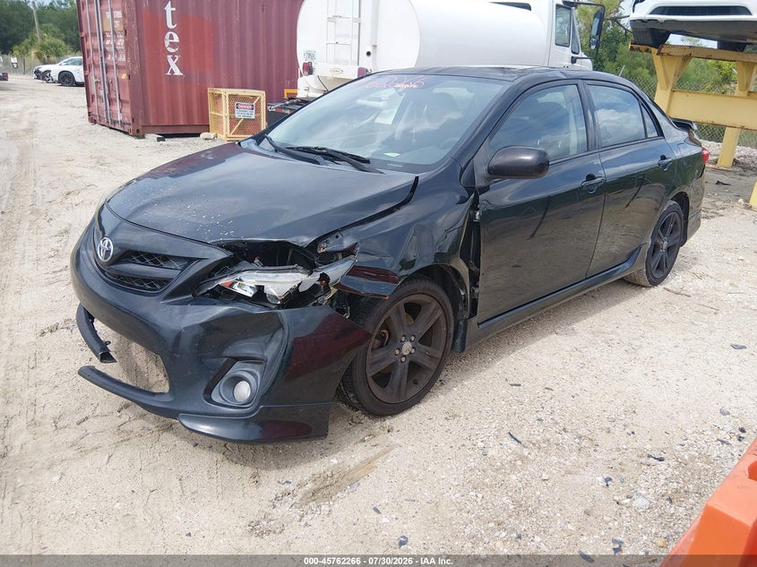 Vin: 2t1bu4ee4dc127810, lot: 46261015, toyota corolla s 20132