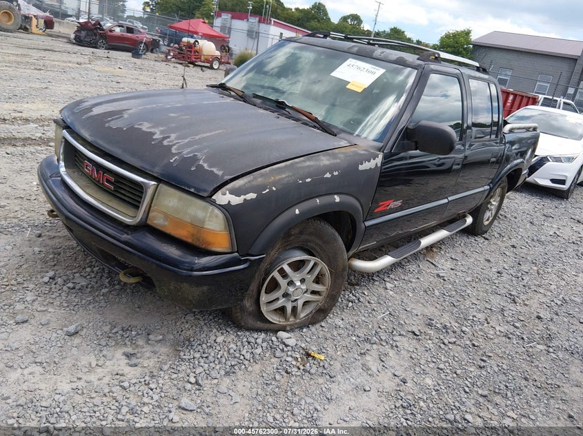 2003 GMC SONOMA auction photo 2