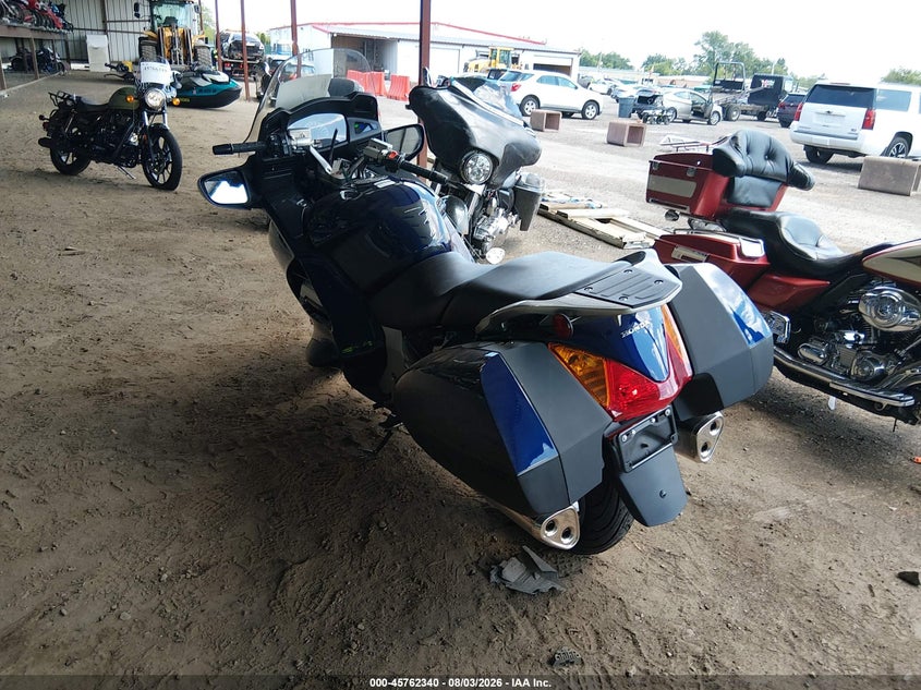 2004 HONDA ST1300 auction photo 3