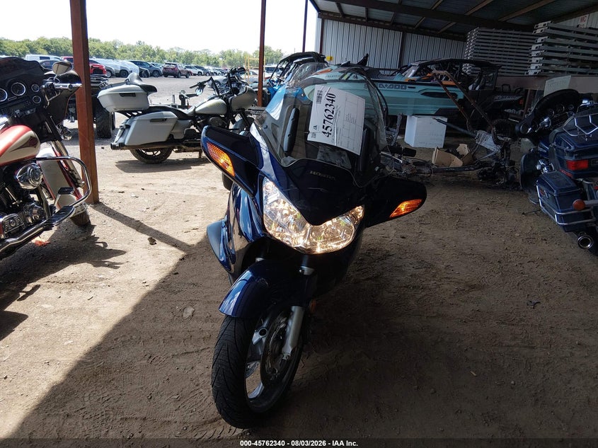 2004 HONDA ST1300 auction photo 5