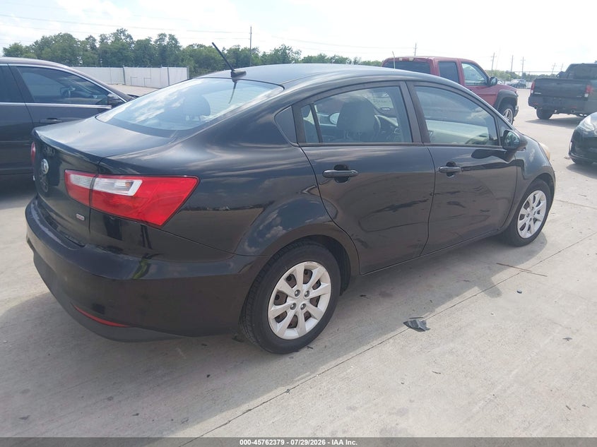 2017 KIA RIO auction photo 4