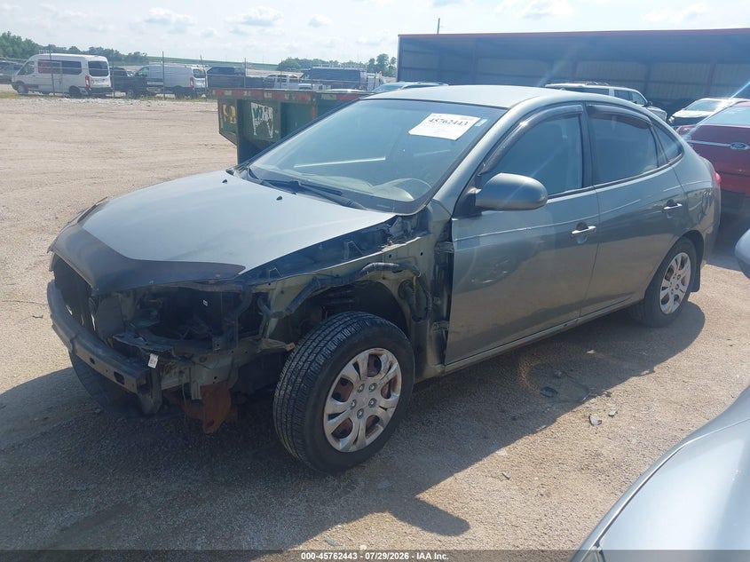 2010 HYUNDAI ELANTRA auction photo 2
