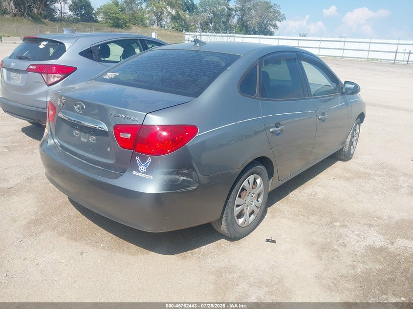 2010 HYUNDAI ELANTRA auction photo 4