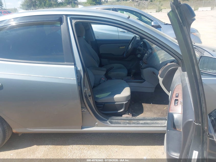 2010 HYUNDAI ELANTRA auction photo 5