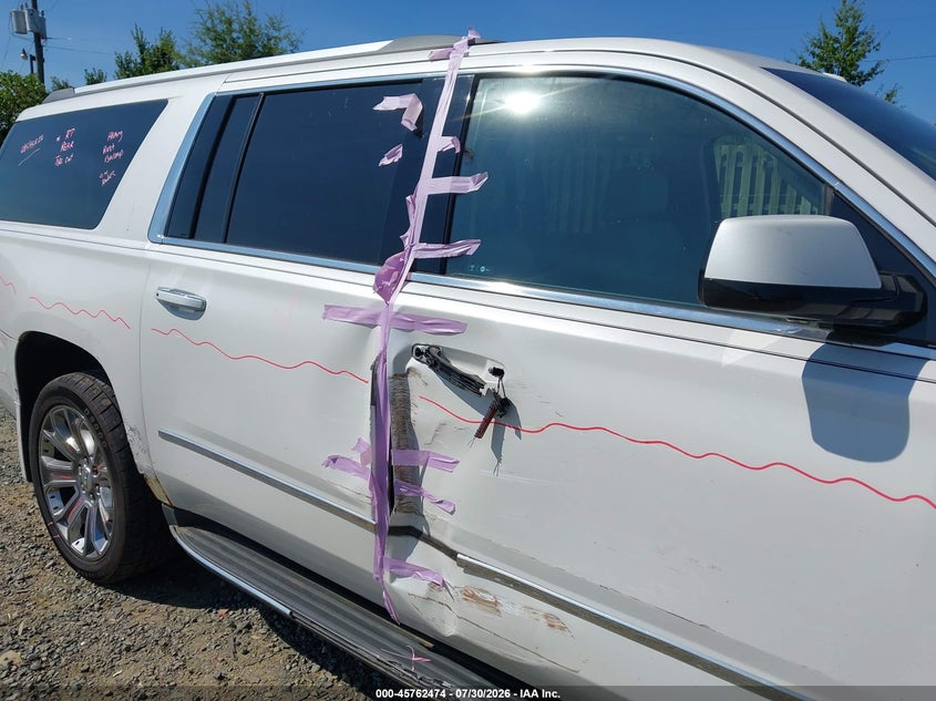2016 GMC YUKON XL auction photo 6