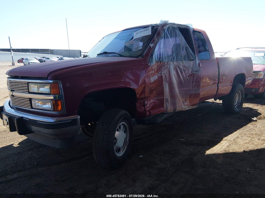 1990 Chevrolet GMT-400, Left Side, IAAI, VIN 2GCEC19K3L1151026 — photo 2