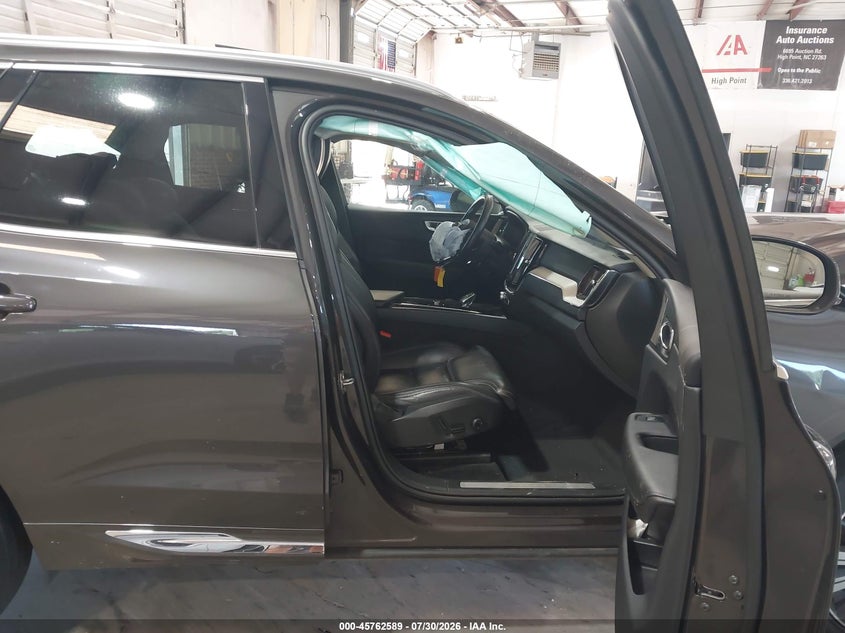 VOLVO XC60 - zdjęcie 5
