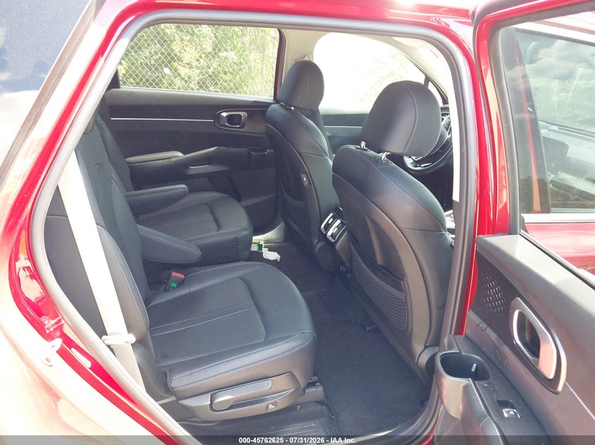 2023 KIA SORENTO HYBRID auction photo 8