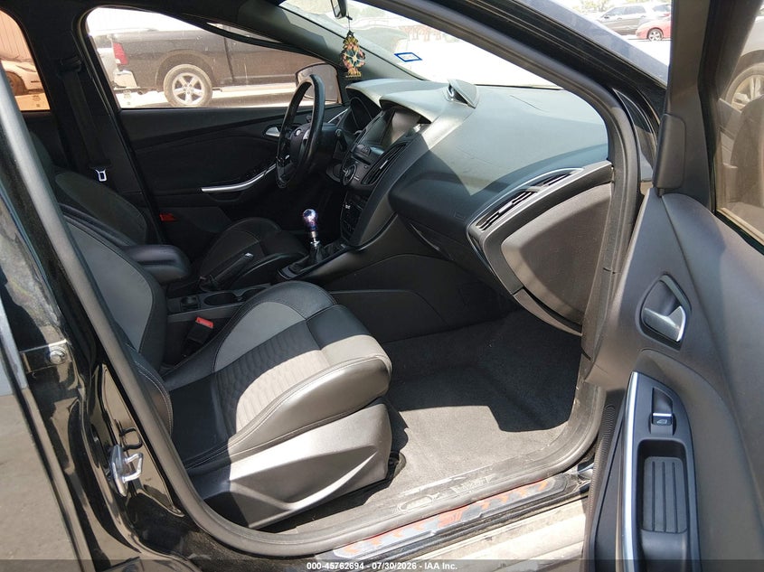 2014 FORD FOCUS ST auction photo 5
