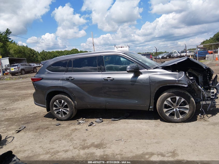 TOYOTA HIGHLANDER - zdjęcie 14