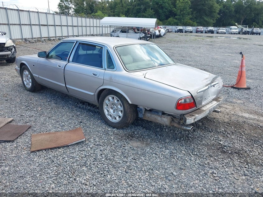 2000 JAGUAR XJ8 — zdjęcie 3