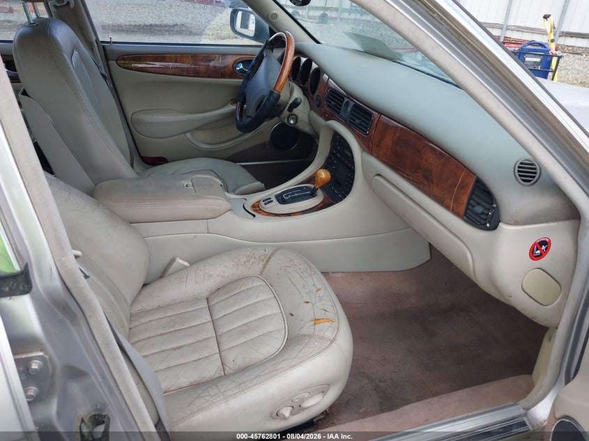 2000 JAGUAR XJ8 — zdjęcie 5