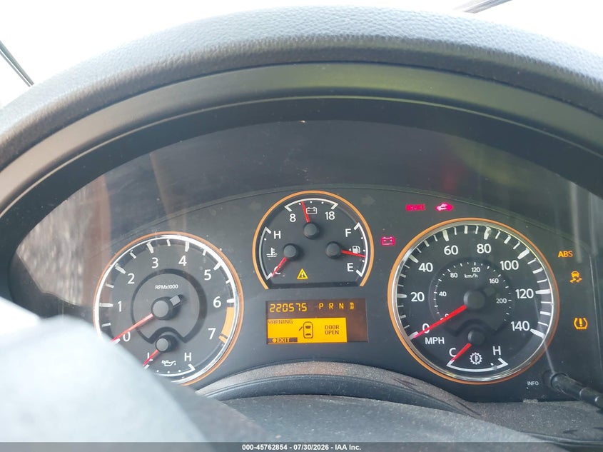 2013 NISSAN ARMADA auction photo 7