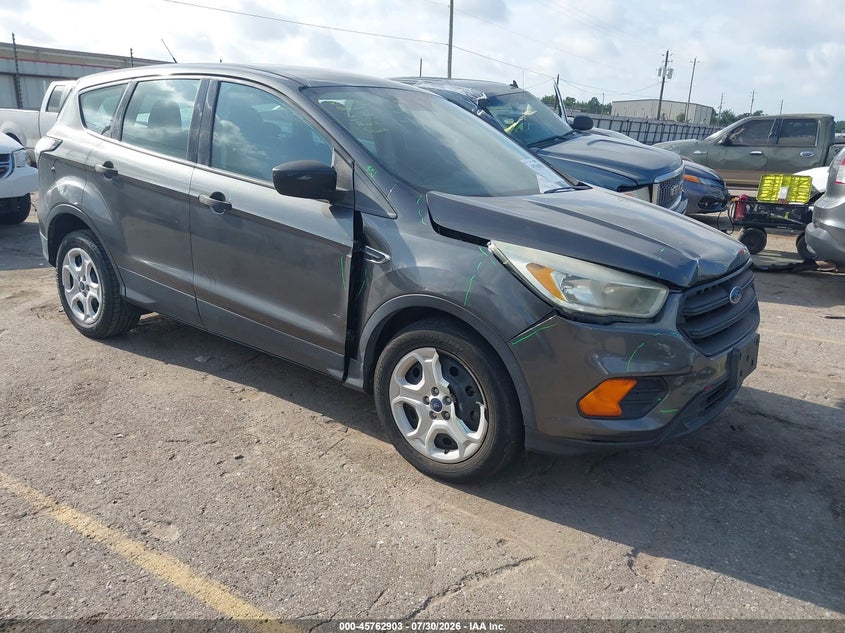 Vin: 1fmcu0f75hud41562, lot: 46261652, ford escape s 2017 img_1