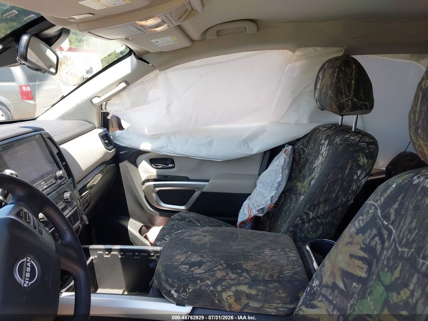 2023 NISSAN TITAN auction photo 5