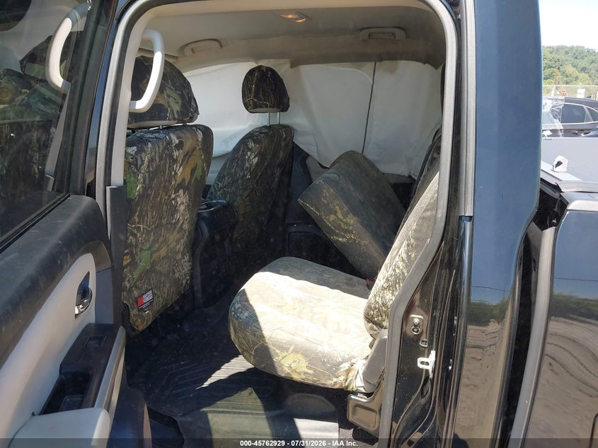 2023 NISSAN TITAN auction photo 8