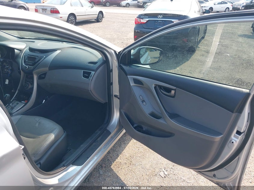 2013 HYUNDAI ELANTRA auction photo 5