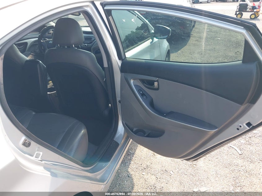 2013 HYUNDAI ELANTRA auction photo 8