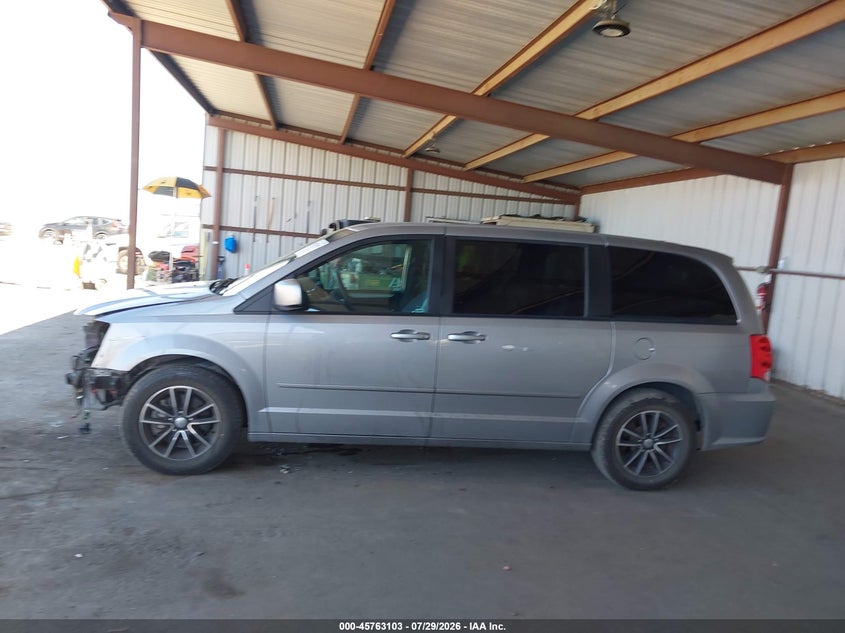 2015 DODGE GRAND CARAVAN R/T · Фото 15