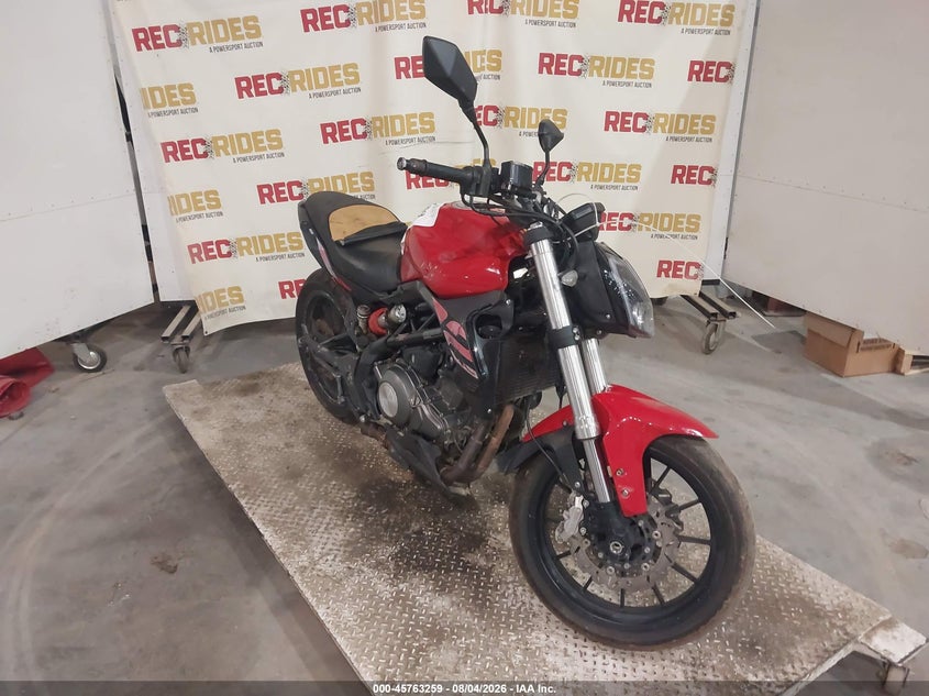2022 Benelli 302s