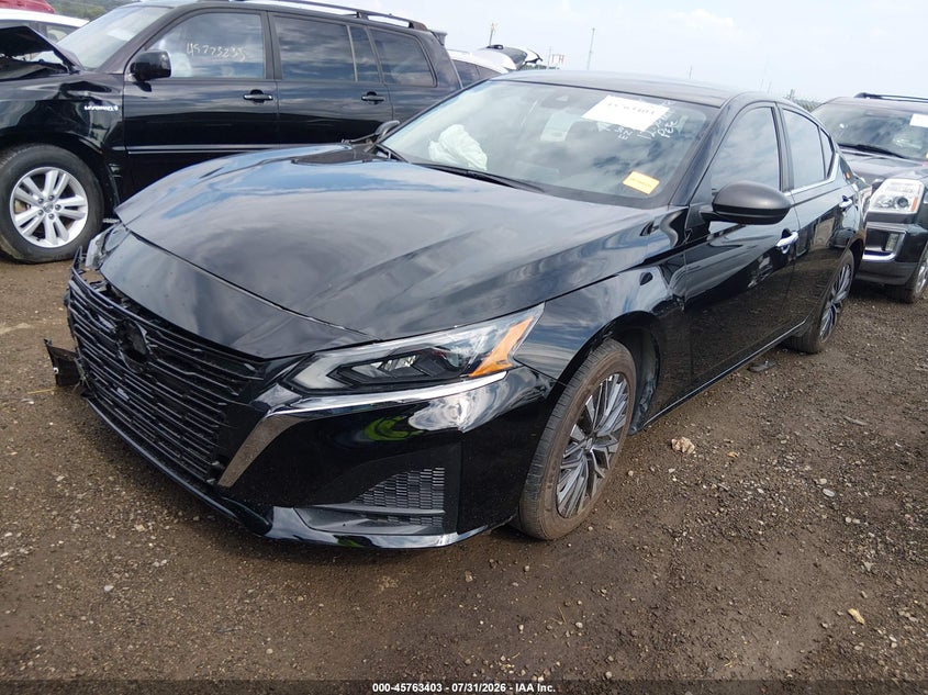 2025 Nissan Altima, Right Side, IAAI, VIN 1N4BL4DV1SN385724 — photo 2
