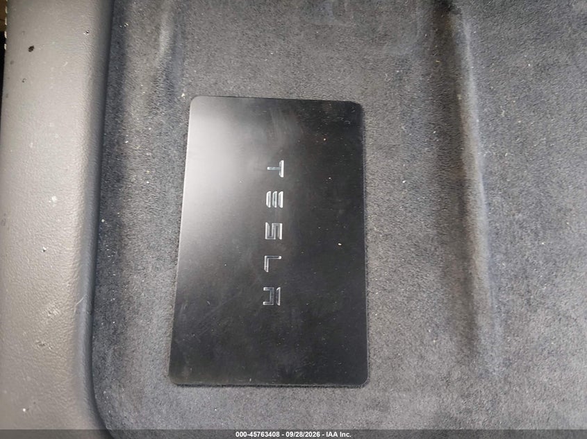 TESLA MODEL Y 2025 VIN 7SAYGDEFXSA356138