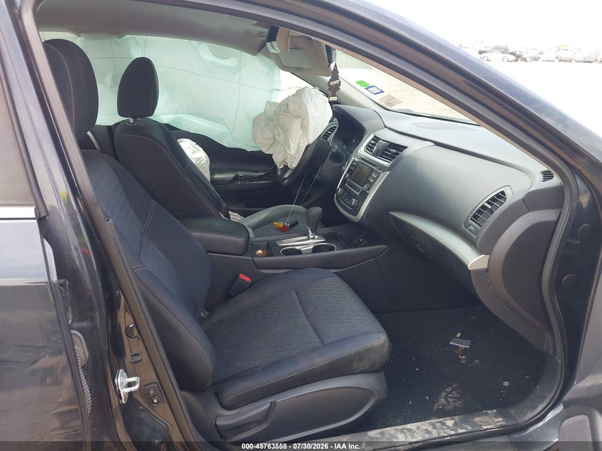 2017 NISSAN ALTIMA auction photo 5