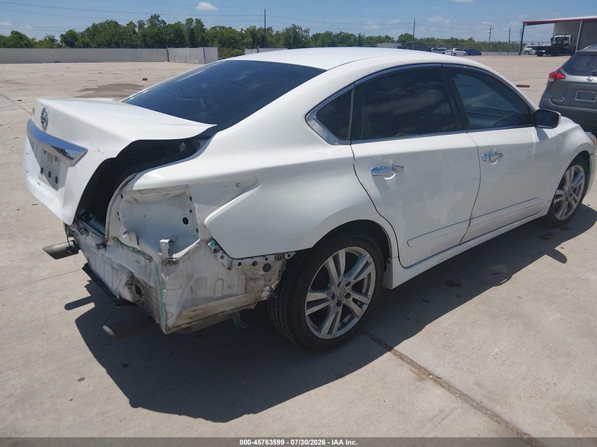 2015 NISSAN ALTIMA auction photo 4