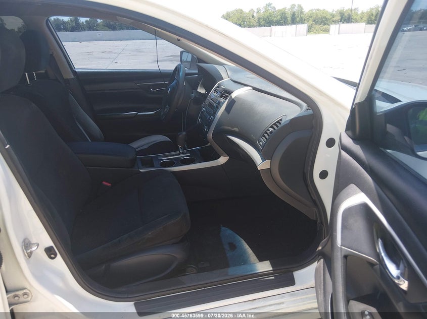 2015 NISSAN ALTIMA auction photo 5