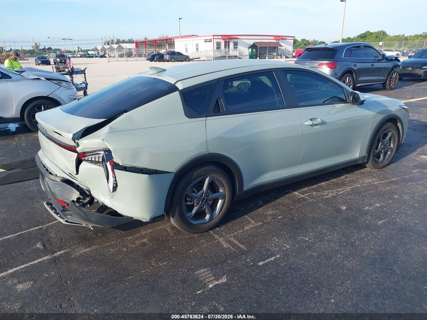 Vin: 3kpft4de6se027115, lot: 46262373, kia k4 lxs 20254