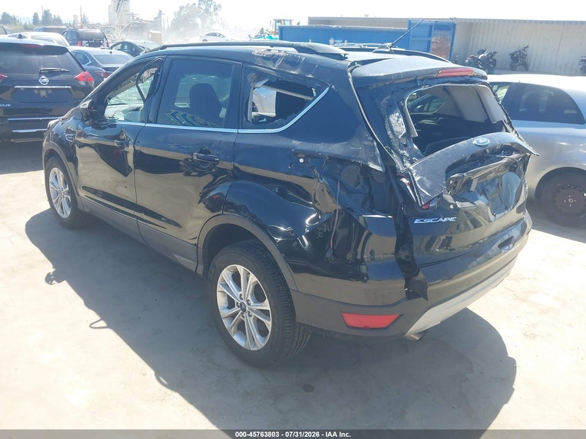Vin: 1fmcu0gdxjub44638, lot: 46262552, ford escape se 20183