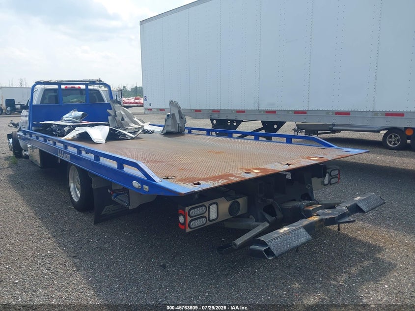 2022 CHEVROLET SILVERADO 4500HD auction photo 3