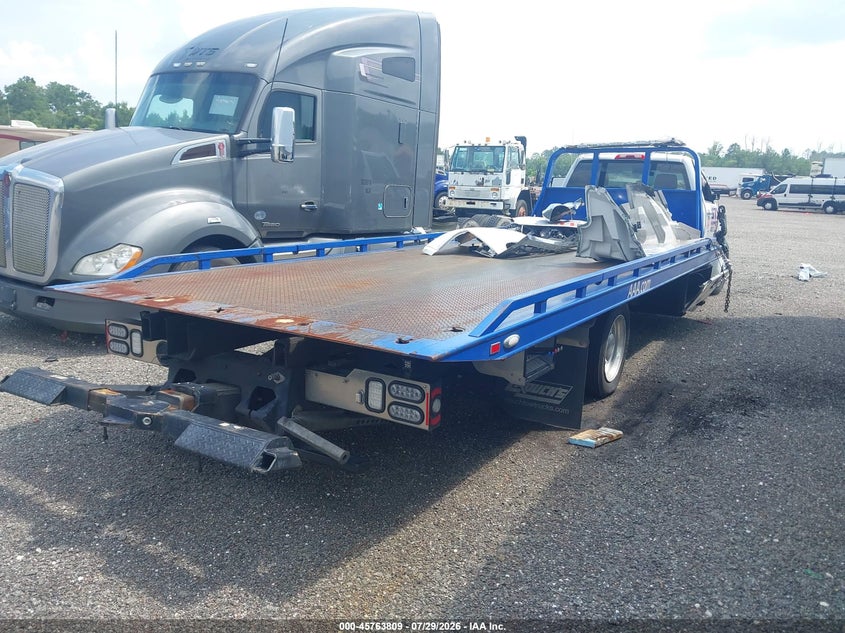 2022 CHEVROLET SILVERADO 4500HD auction photo 4