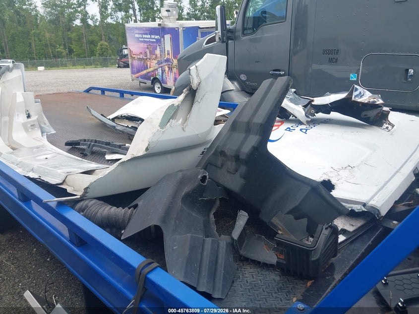 2022 CHEVROLET SILVERADO 4500HD auction photo 6